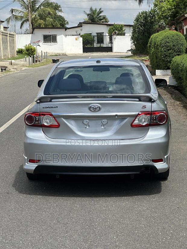 Toyota Corolla S Special Edition 4dr Sedan (1.8L 4cyl 4A) 2013 Silver