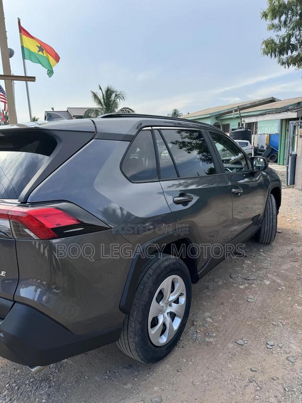 Toyota RAV4 2020 Gray