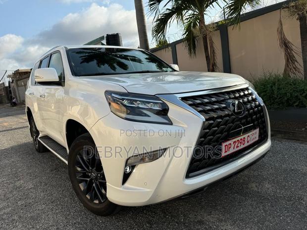 Lexus GX 460 AWD 2022 White