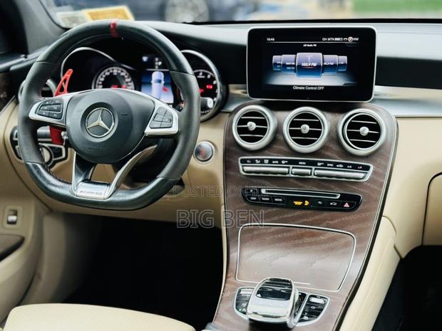Mercedes-Benz GLC-Class 2019 Red