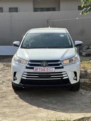 Toyota Highlander LE Plus 4x4 V6 (3.5L 6cyl 8A) 2017 White for sale