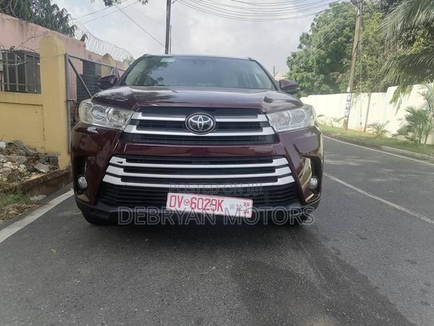 Toyota Highlander XLE 2019 Burgundy