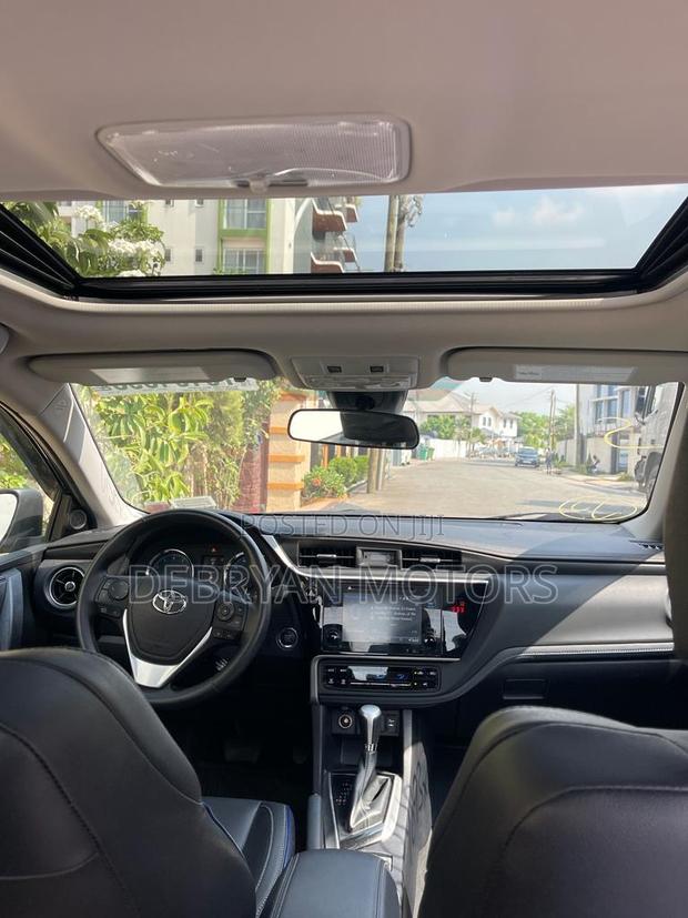 Toyota Corolla XSE (1.8L 4cyl 2A) 2019 Black