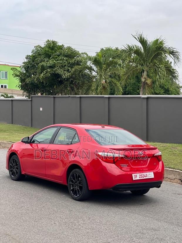 Toyota Corolla S w/Special Edition Pkg (1.8L 4cyl CVT) 2016 Red