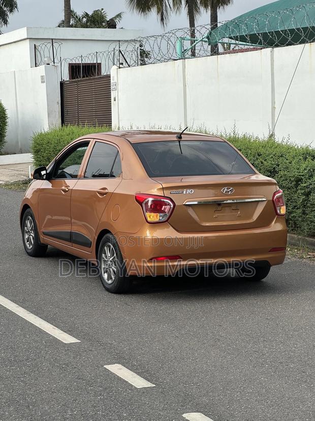 Hyundai I10 2015 Brown