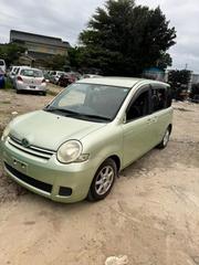 Toyota Sienta 1.5 FWD 2010 Green for sale