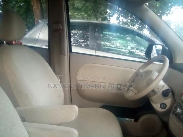Toyota Sienta 1.5 FWD 2010 Green