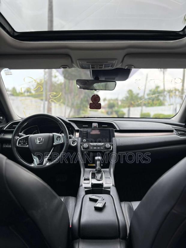 Honda Civic Touring Sedan 2019 Gray