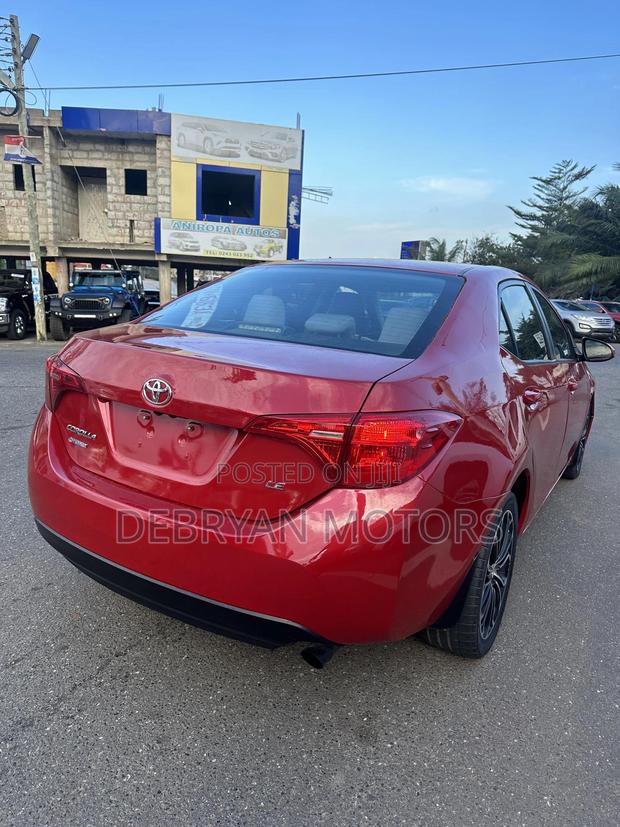 Toyota Corolla LE (1.8L 4cyl 2A) 2019 Red