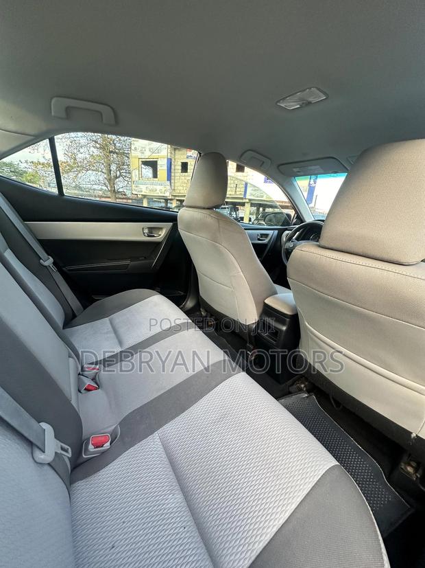 Toyota Corolla LE (1.8L 4cyl 2A) 2019 Red