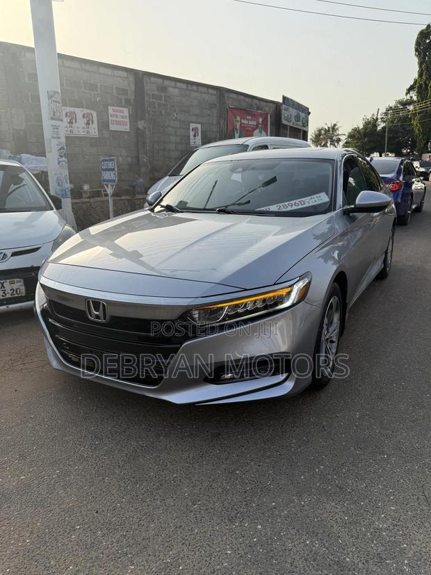 Honda Accord EX 2018 Silver