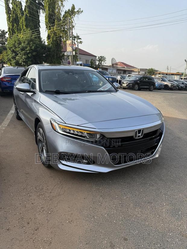 Honda Accord EX 2018 Silver