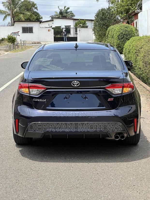 Toyota Corolla SE 2020 Blue