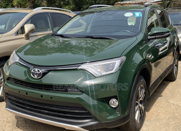 Toyota RAV4 LE AWD (2.5L 4cyl 6A) 2017 Green