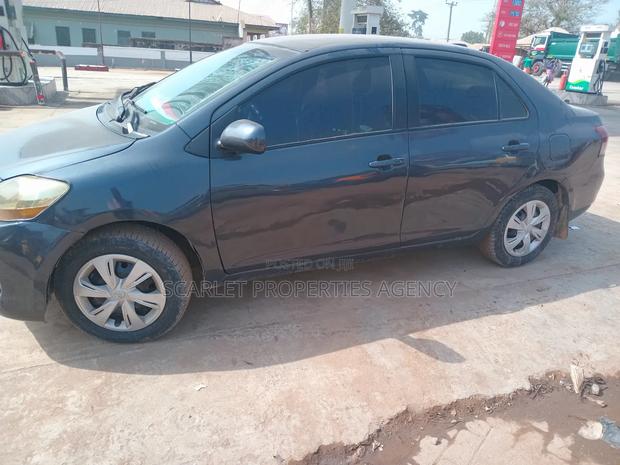 Toyota Yaris 2009 Blue