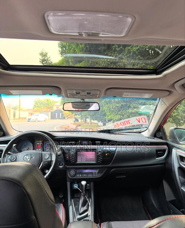 Toyota Corolla S w/Special Edition Pkg (1.8L 4cyl CVT) 2016 Red