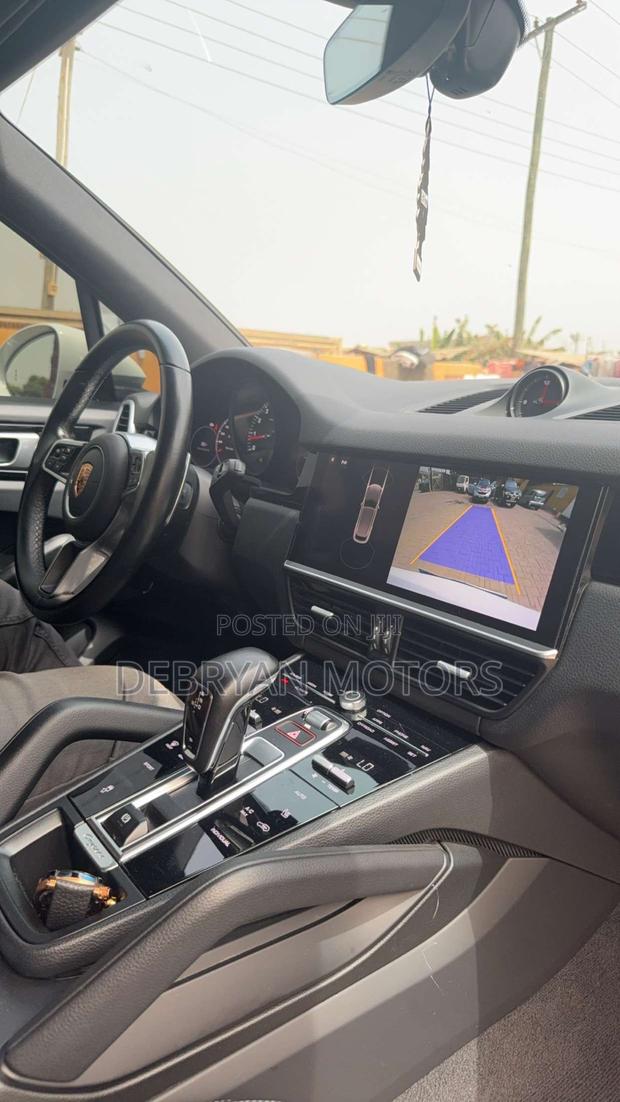 Porsche Cayenne AWD 2021 White