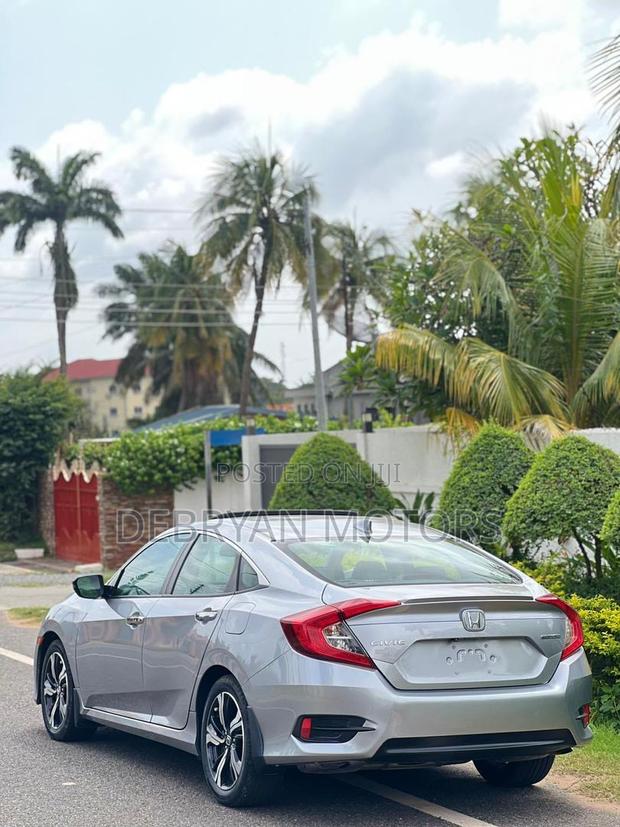 Honda Civic Touring 4dr Sedan (1.5L 4cyl) 2016 Silver