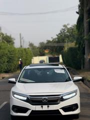 Honda Civic Touring Sedan 2018 White for sale
