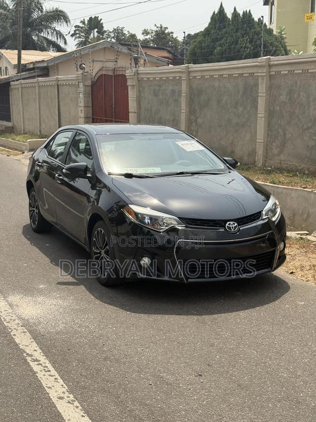 Toyota Corolla S 4dr Sedan (1.8L 4cyl CVT) 2015 Black