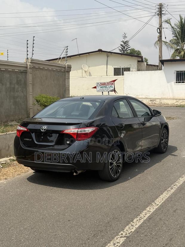 Toyota Corolla S 4dr Sedan (1.8L 4cyl CVT) 2015 Black