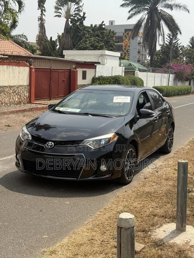 Toyota Corolla S 4dr Sedan (1.8L 4cyl CVT) 2015 Black
