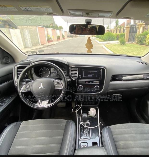Mitsubishi Outlander SE AWC 2019 Red