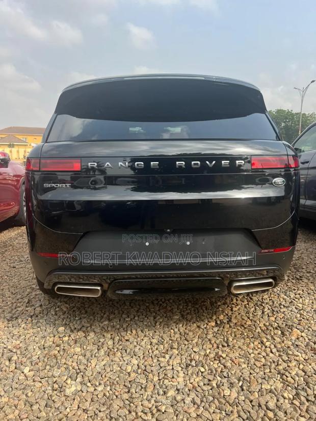 Land Rover Range Rover SE 2024 Black