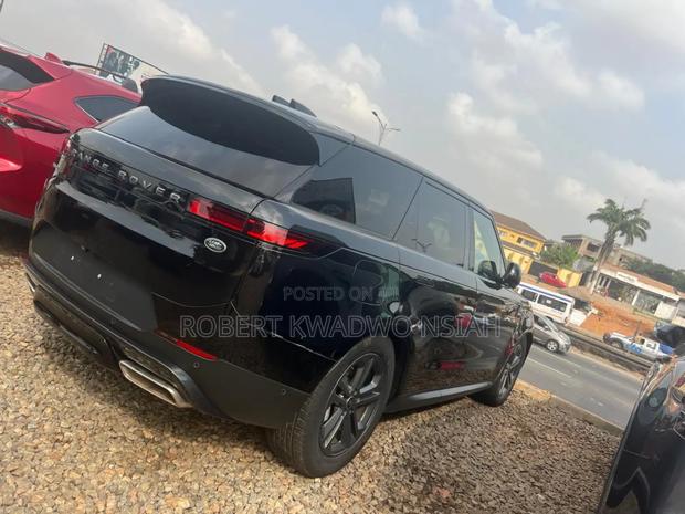 Land Rover Range Rover SE 2024 Black