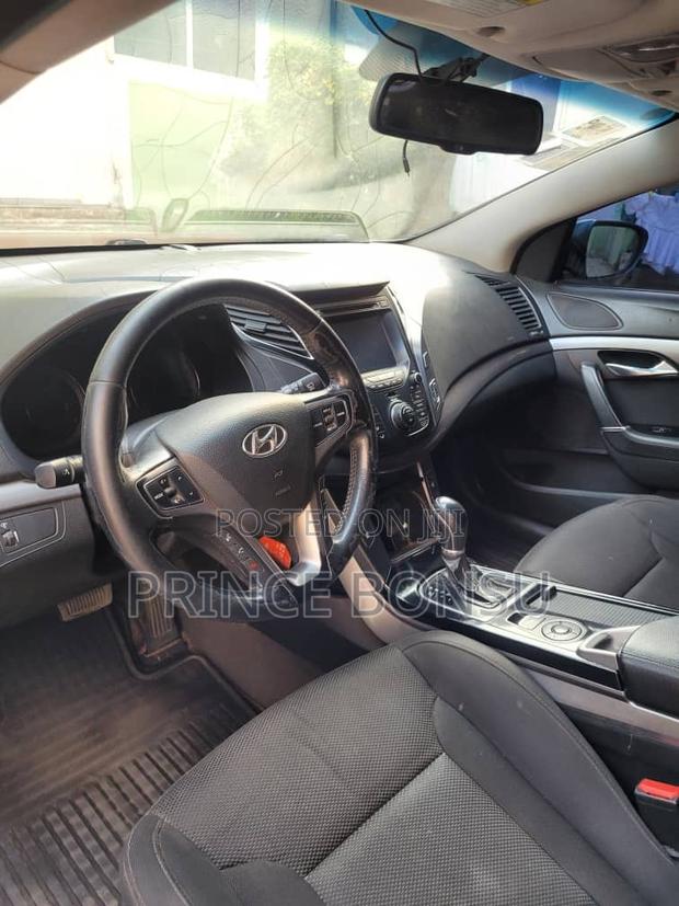 Hyundai i40 2016 Blue
