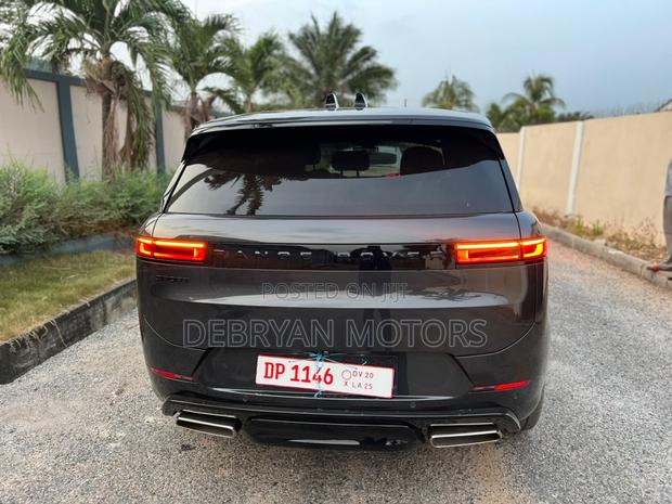 Land Rover Range Rover Sport SE 2024 Gray