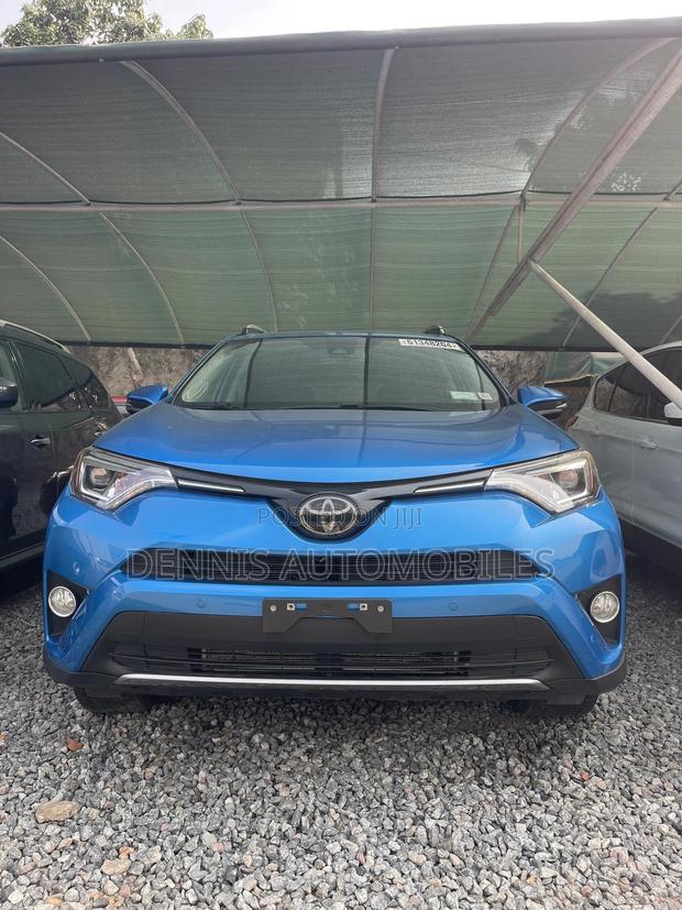 Toyota RAV4 XLE 4dr SUV AWD (2.5L 4cyl 6A) 2018 Blue