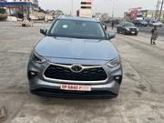 Toyota Highlander XLE 2022 Blue for sale