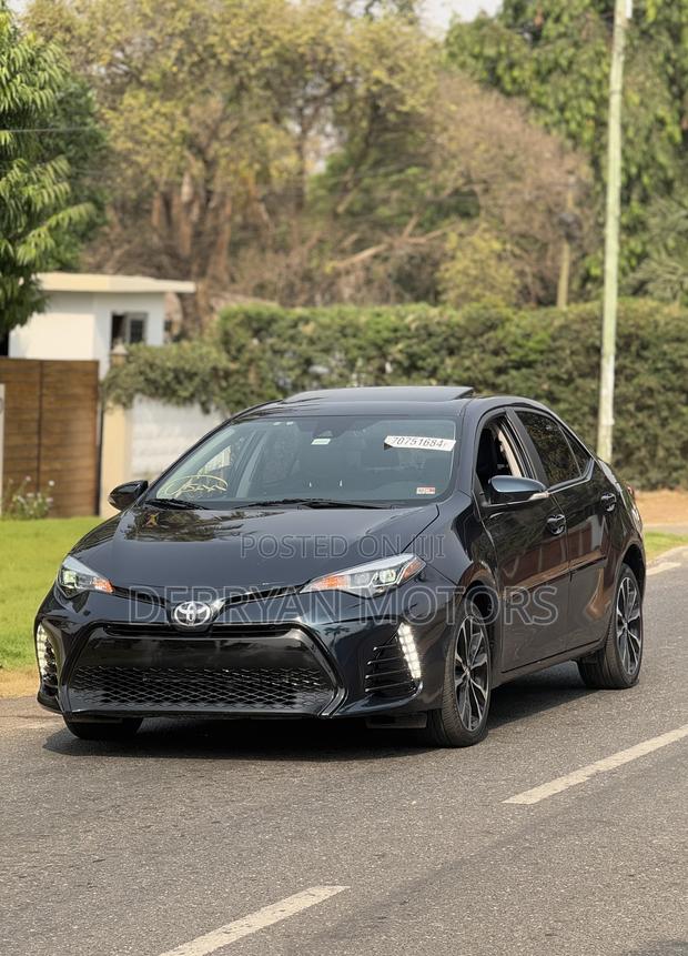 Toyota Corolla XSE (1.8L 4cyl 2A) 2018 Black