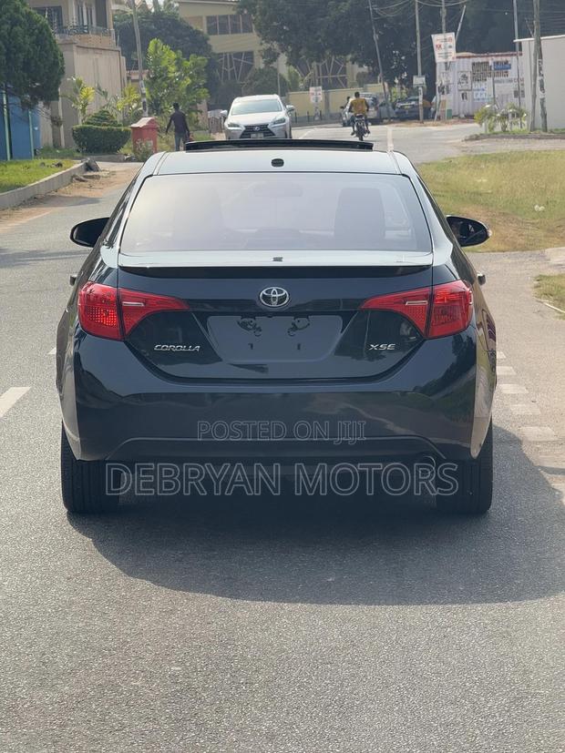 Toyota Corolla XSE (1.8L 4cyl 2A) 2018 Black