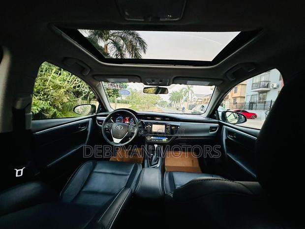 Toyota Corolla S 4dr Sedan (1.8L 4cyl CVT) 2016 Blue