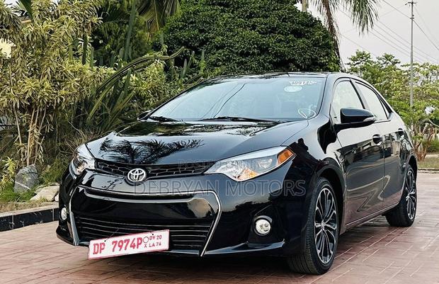 Toyota Corolla S 4dr Sedan (1.8L 4cyl CVT) 2016 Black