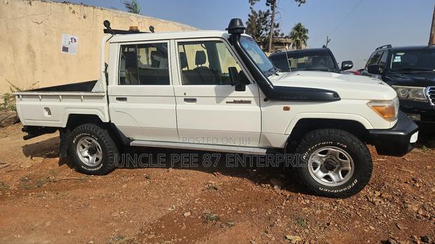 Toyota Land Cruiser 3.3 Diesel 4WD 2021 White