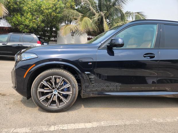 BMW X5 M60i 2024 Black