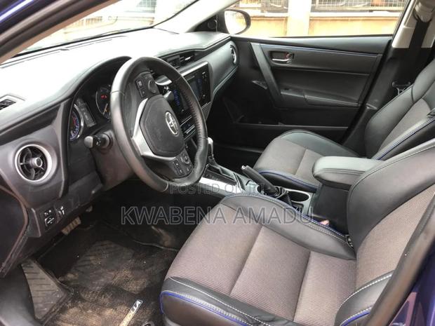 Toyota Corolla SE 4dr Sedan (1.8L 4cyl CVT) 2017 Blue