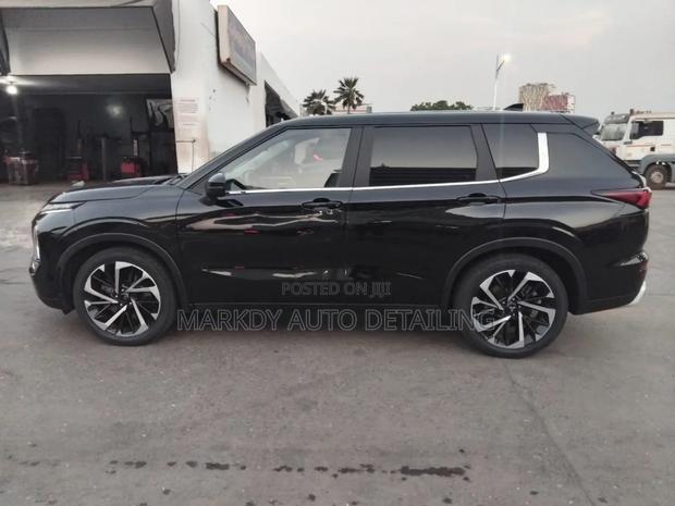 Mitsubishi Outlander 2020 Black