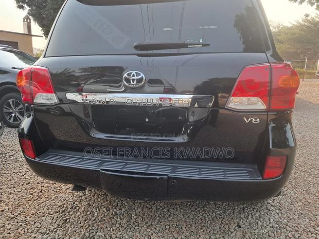 Toyota Land Cruiser 4.5 V8 DSL 2015 Black