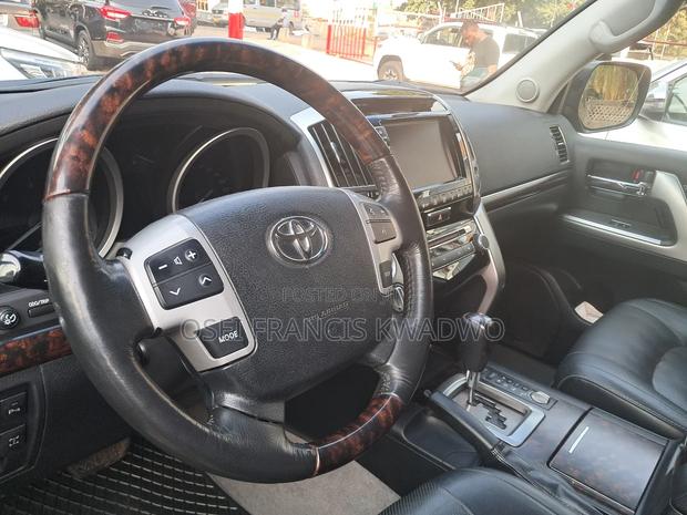 Toyota Land Cruiser 4.5 V8 DSL 2015 Black