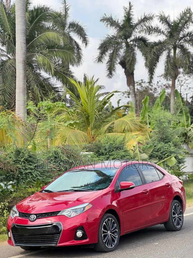 Toyota Corolla S 4dr Sedan (1.8L 4cyl CVT) 2016 Red