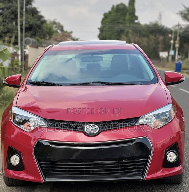 Toyota Corolla S 4dr Sedan (1.8L 4cyl CVT) 2016 Red