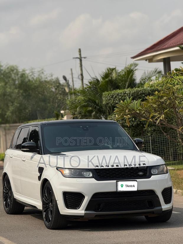 Land Rover Range Rover Sport SVR 4x4 (5.0L 8cyl 8A) 2017 White