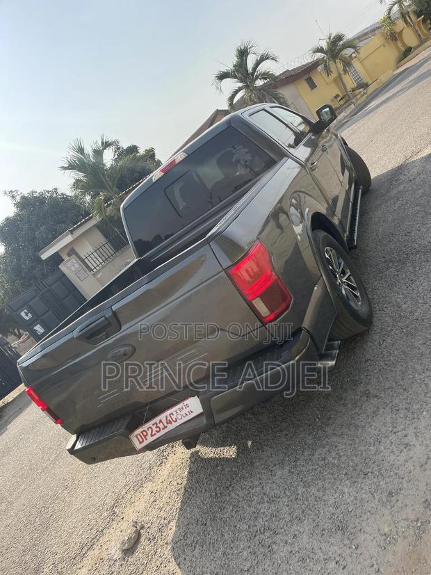 Ford F-150 2020 Black