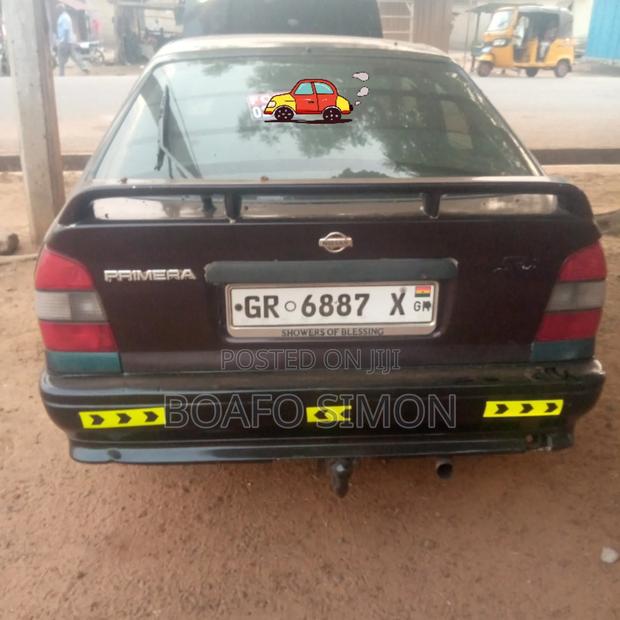 Nissan Primera 1999 Brown