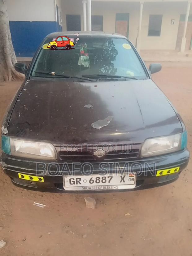 Nissan Primera 1999 Brown
