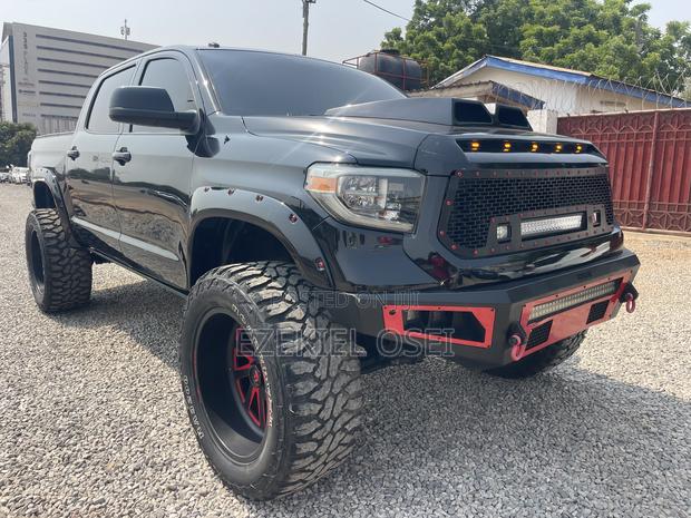 Toyota Tundra 2017 Black